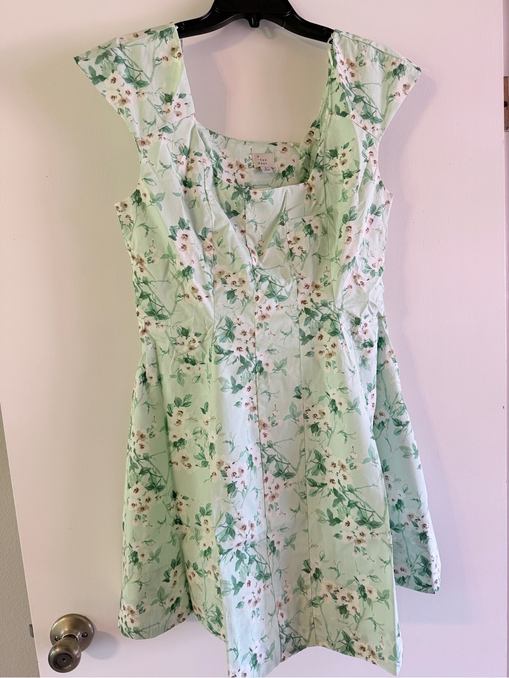 A New Day Mint Green Floral Fit-and-Flare Dress size 8 NWT